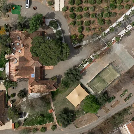 La Familia Naranja Bed and breakfast