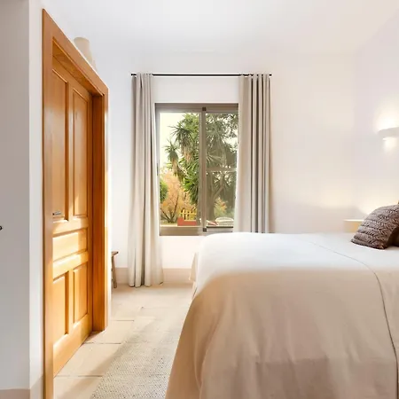 La Familia Naranja Bed and breakfast